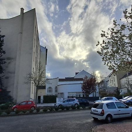 Chez Lolo Apartment Vichy Bagian luar foto